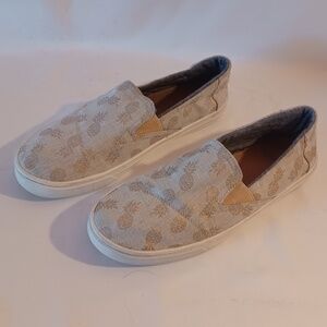 TOMS Luca Slip On Canvas Sneakers Rose Gold Pineapples Youth 6 Women's 8 RARE